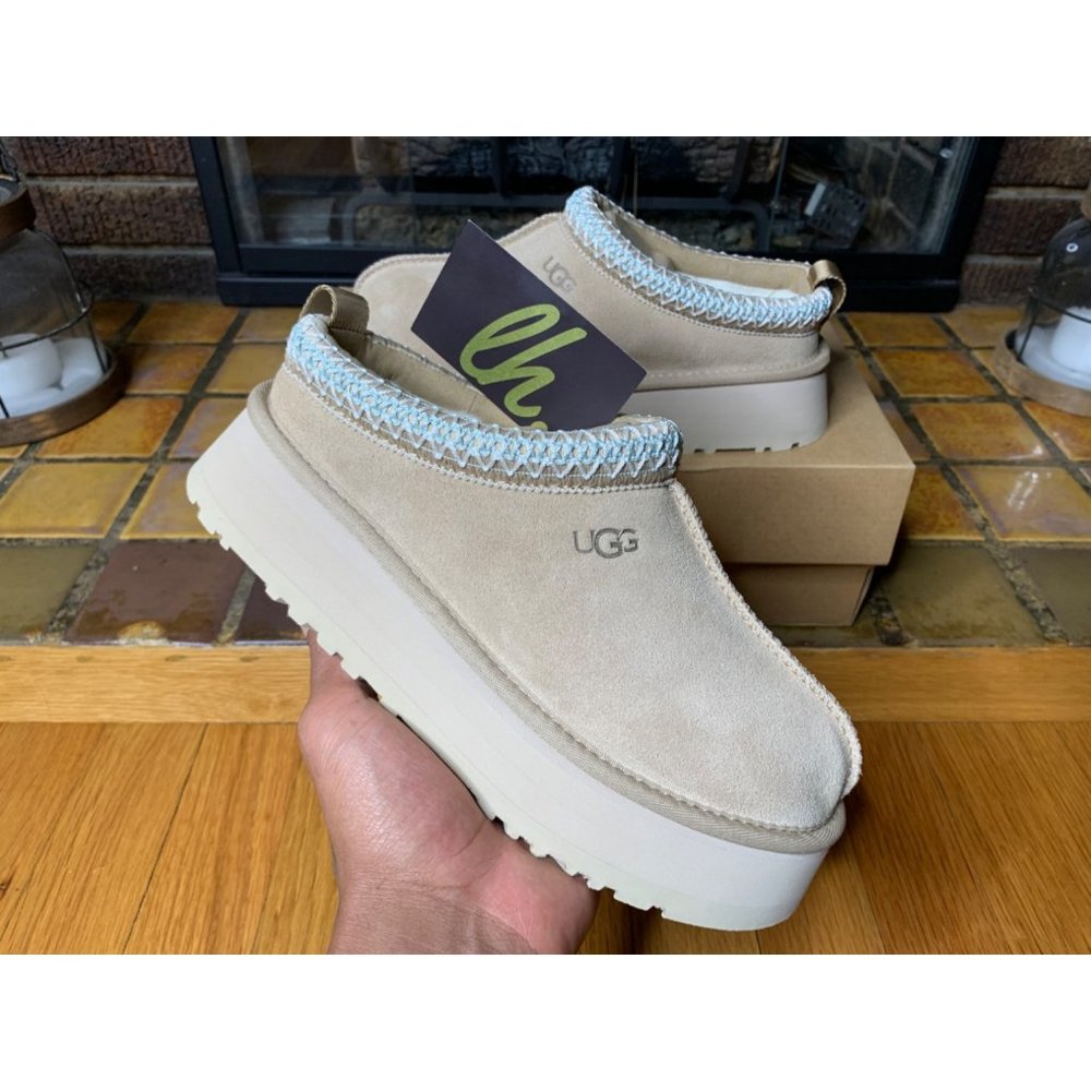 Women’s 9 Ugg Tazz Platform Slipper “Sand” 1122553-SAN